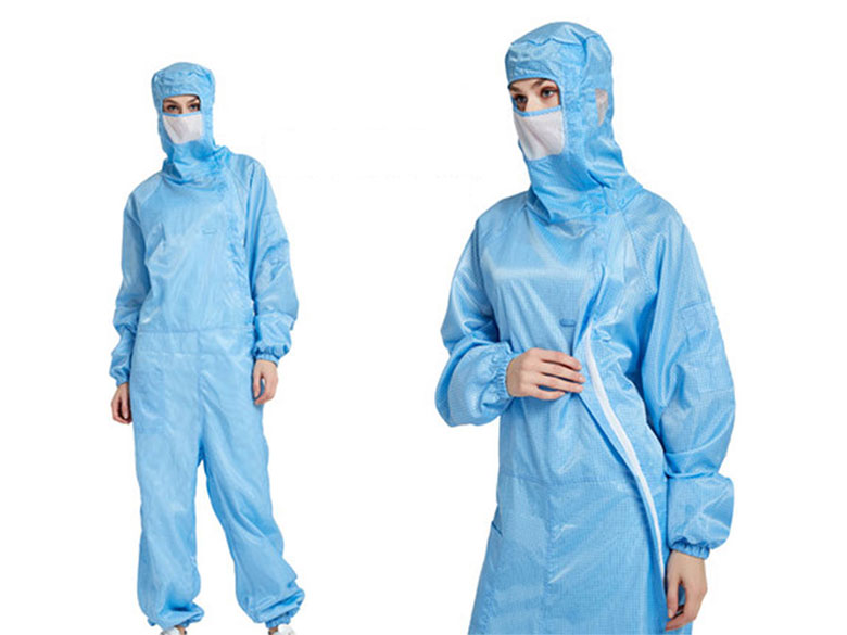 Proceso de tratamiento electrostático en dos tipos de ropa ESD